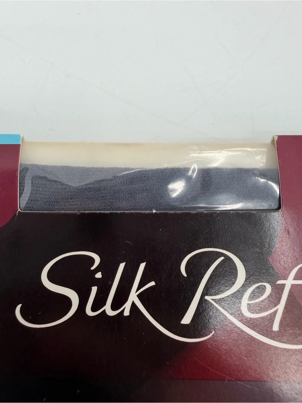 Hanes Pantyhose Size CD Silk Reflections VTG Silver Smoke Style 717- IMPERFECT